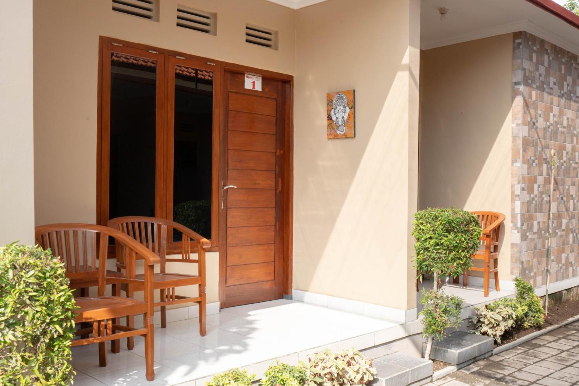 Reddoorz Near Buleleng Harbour 2 Hotel Singaraja Exterior foto