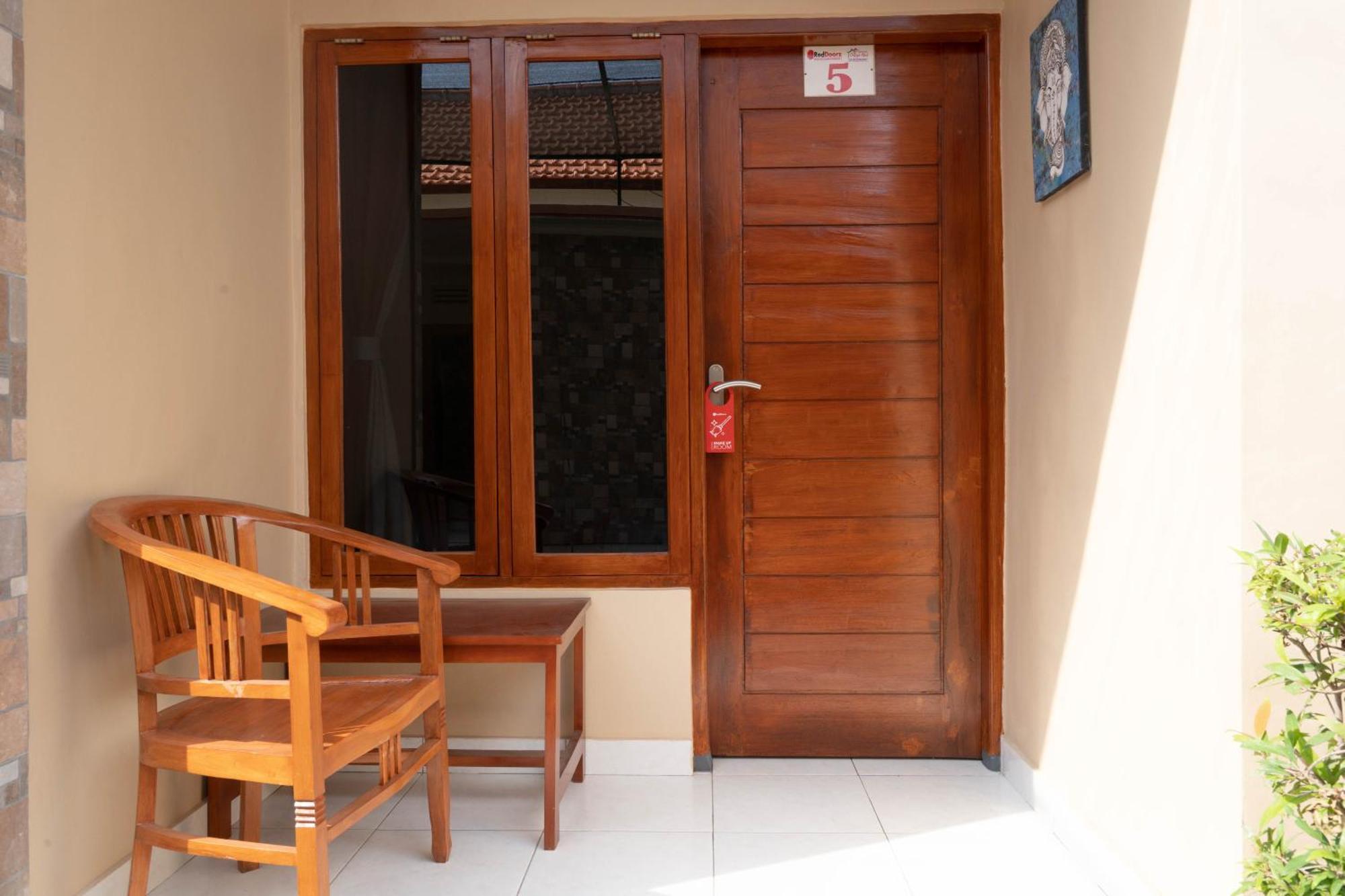 Reddoorz Near Buleleng Harbour 2 Hotel Singaraja Exterior foto
